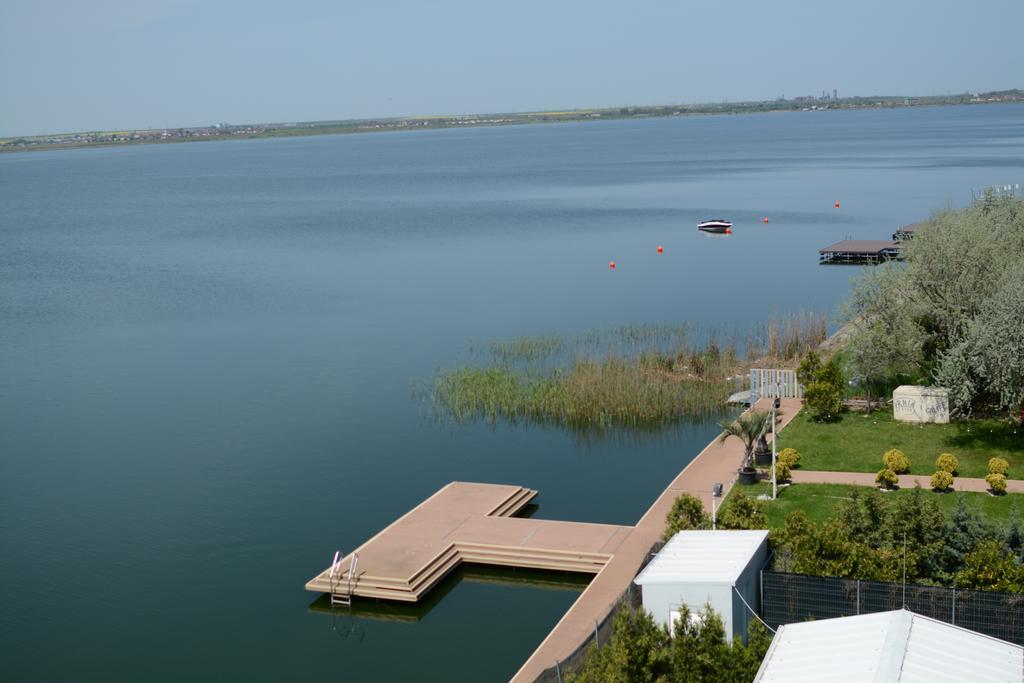 Lake View Mamaia Apartment Ngoại thất bức ảnh